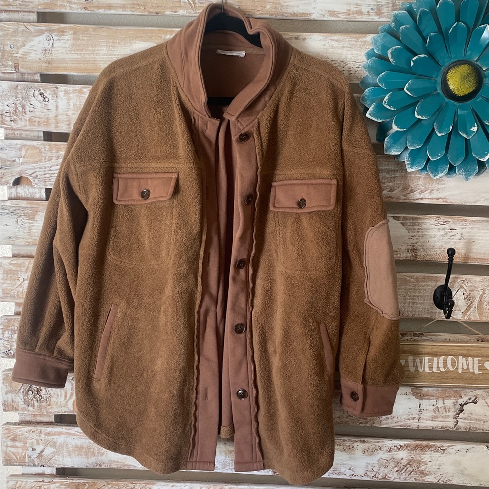 In Loom loose fit button down long sleeve fleece shacket Size medium